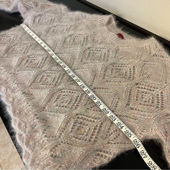 Fuzzy sweater Red by BKE Rainbow Shimmer Pointelle , soft, cropped, XL - Picture 10 of 14